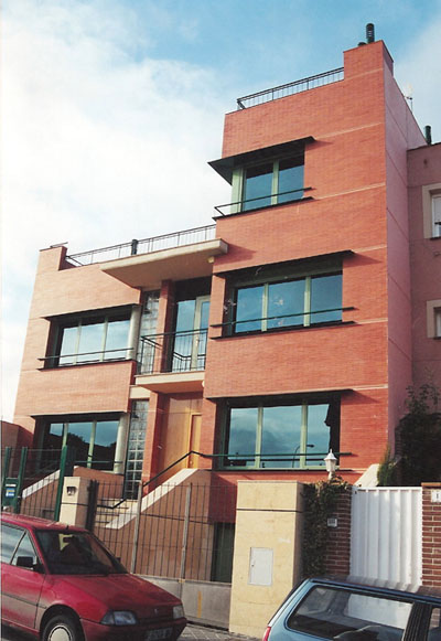 Vivienda unifamiliar adosada en Calle Islas Marianas. Madrid.